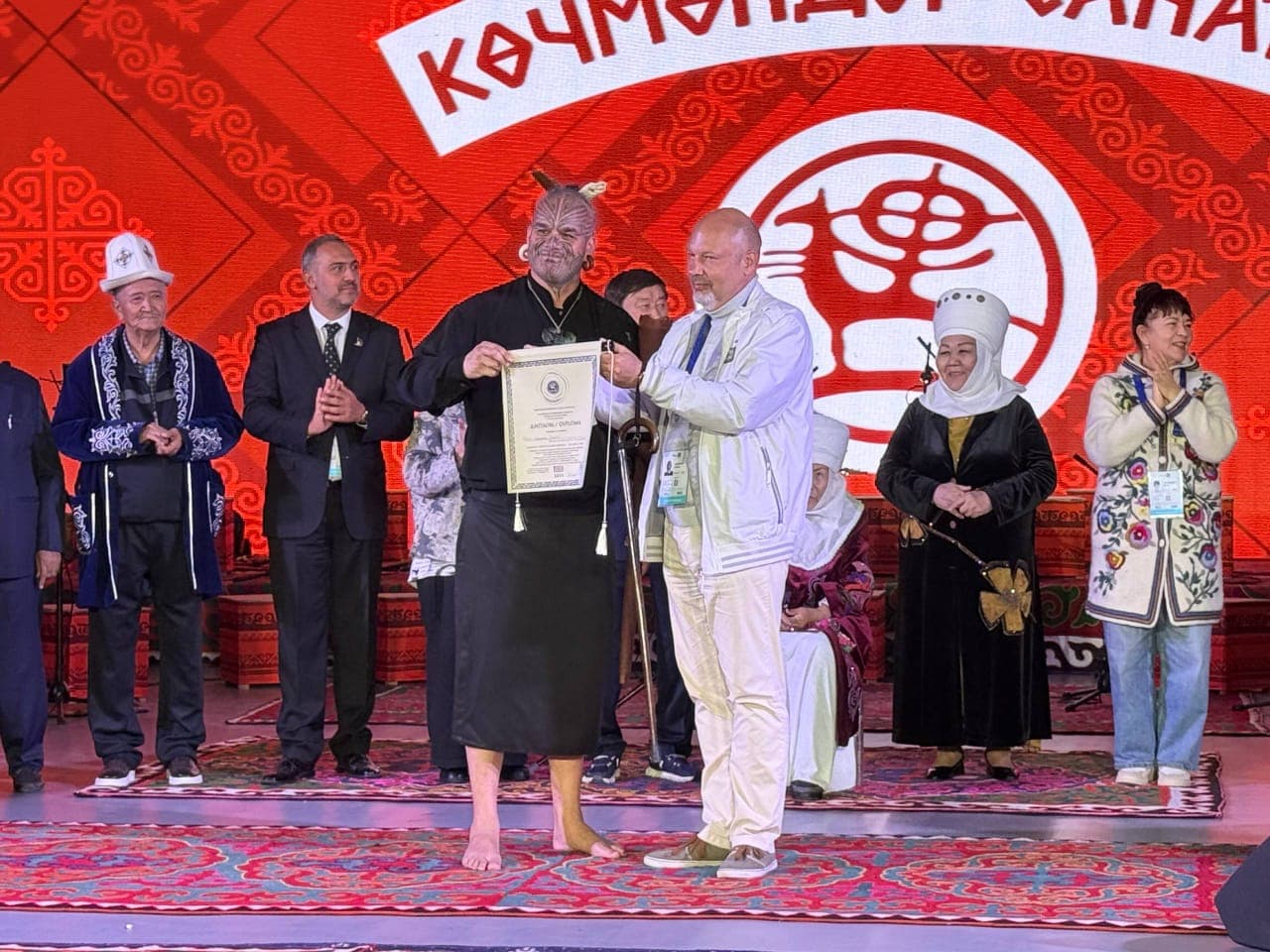 «КӨЧМӨНДӨР САНАТЫ» ЭЛ АРАЛЫК САЛТТУУ МУЗЫКА ФЕСТИВАЛЫНЫН ЖЕҢҮҮЧҮЛӨРҮ СЫЙЛАНДЫ — 1