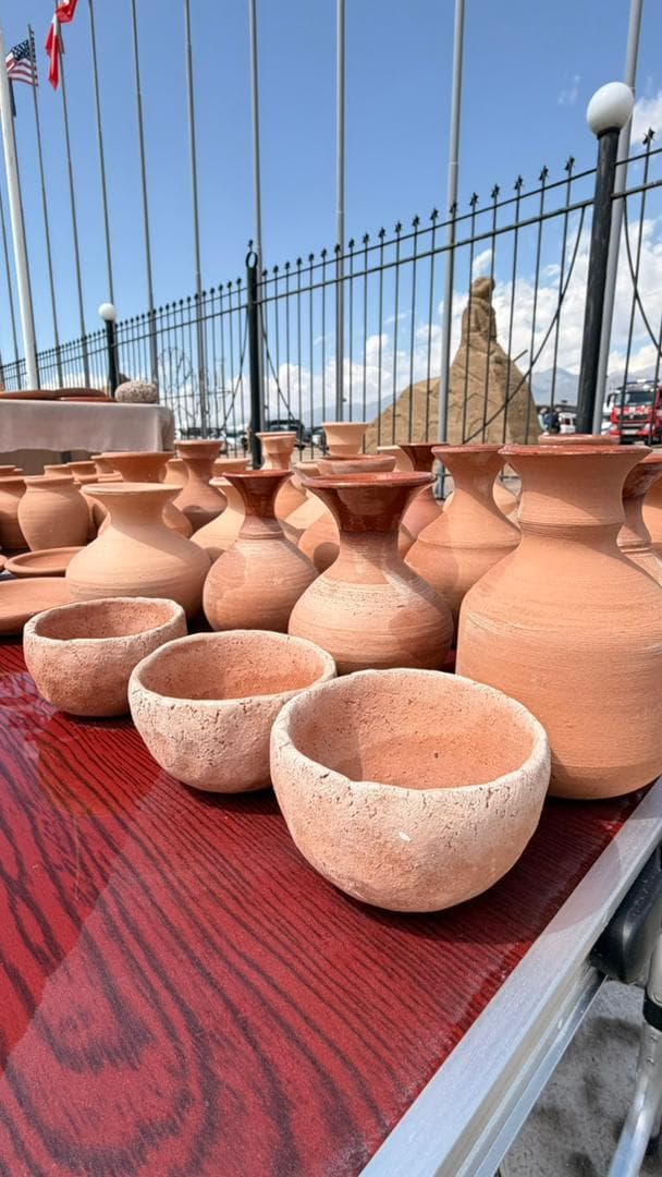 В центре кочевой цивилизации имени курманжан датки проходят мастер-классы по гончарному искусству. — 6